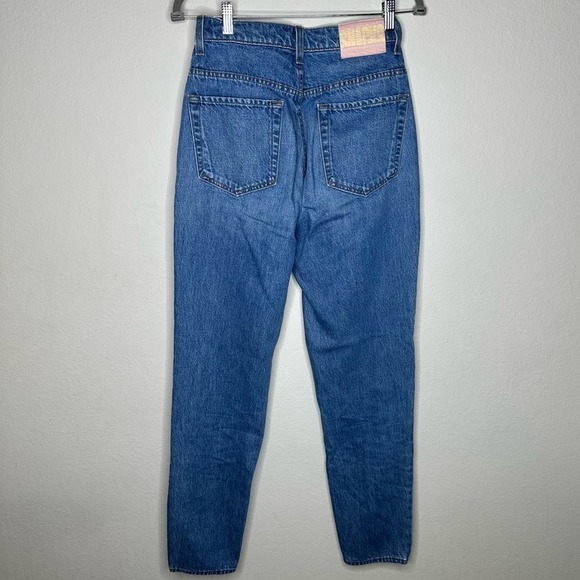 Mother Jeans Snacks High Waisted Twizzy Skimp Jeans in Delicious Memories - Picture 6 of 7